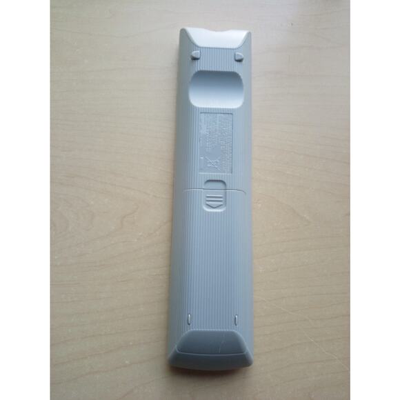 Sony RM-YD012 Remote Control Pre Owned Untested - Picture 3 of 10